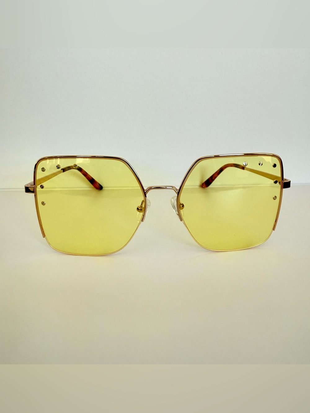 NEW!!! MO women yellow sunglasses European brand Retail 360$